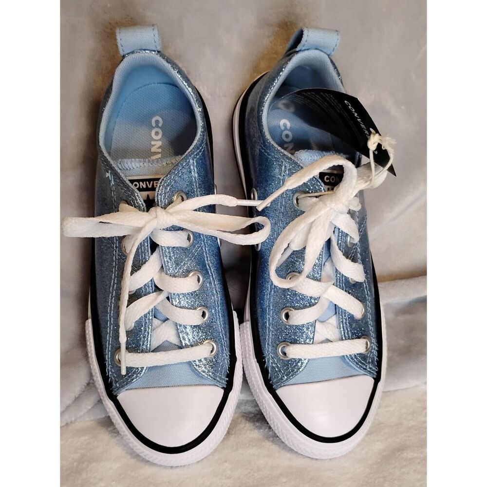 NEW Kid's Converse Shoes - Picture 5 of 7